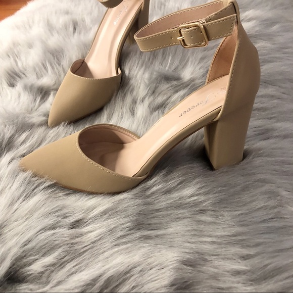 Tan Closed Pointed Toe Heel - Picture 5 of 5